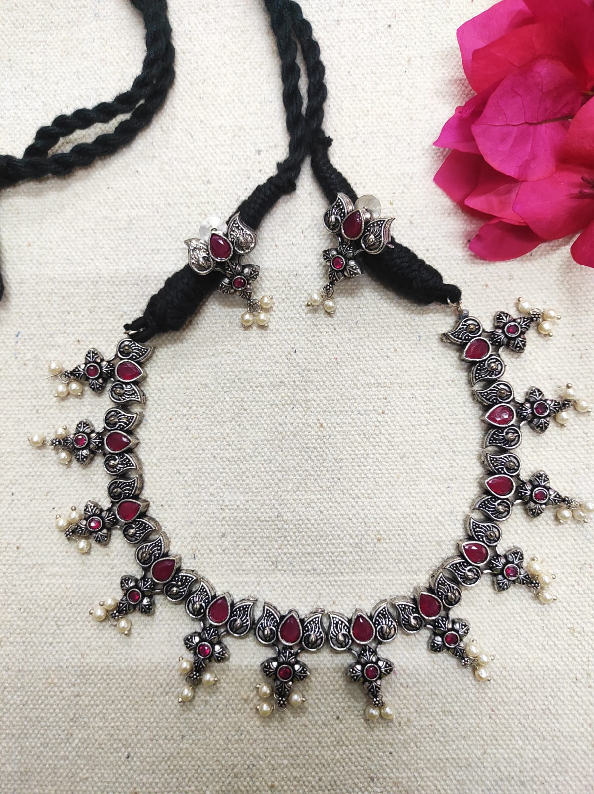 Oxidised neckpiece