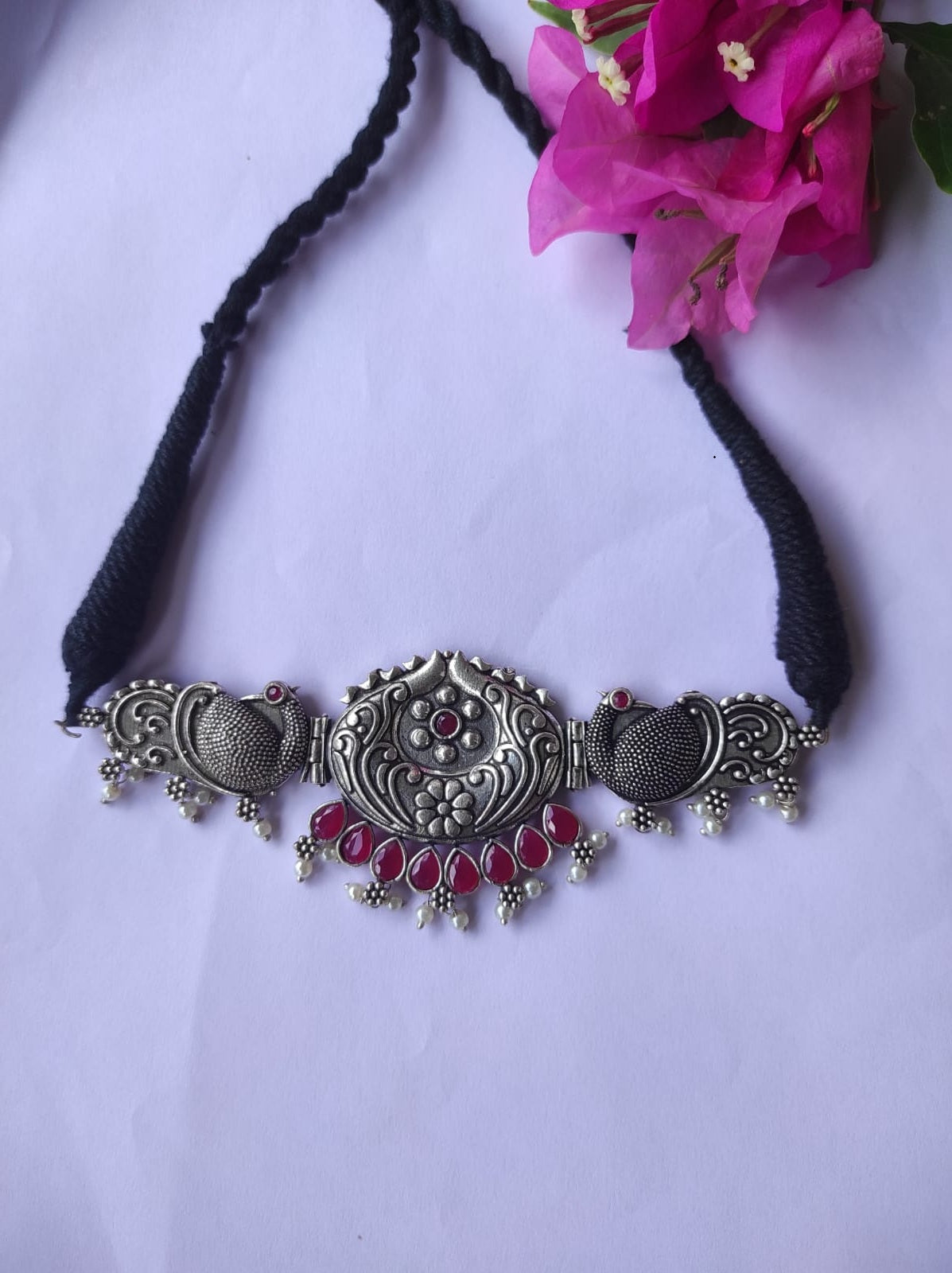 Oxidised neckpiece