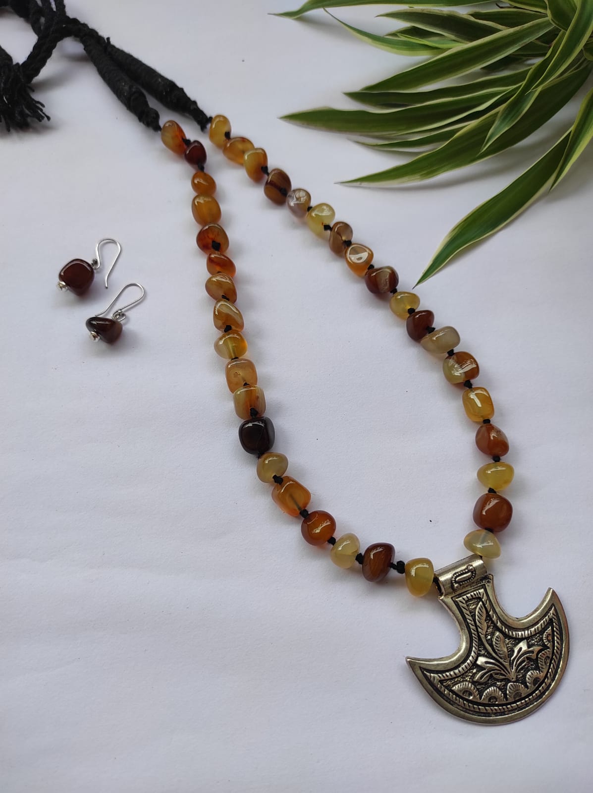 Tumble beads neckpiece