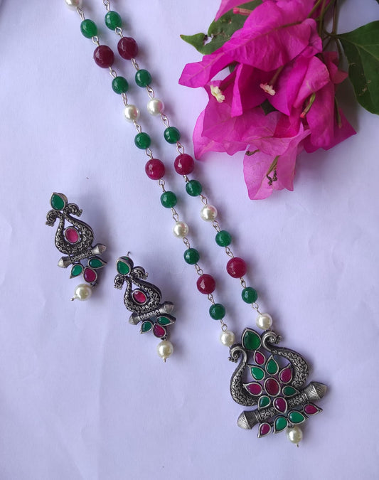 Oxidised neckpiece